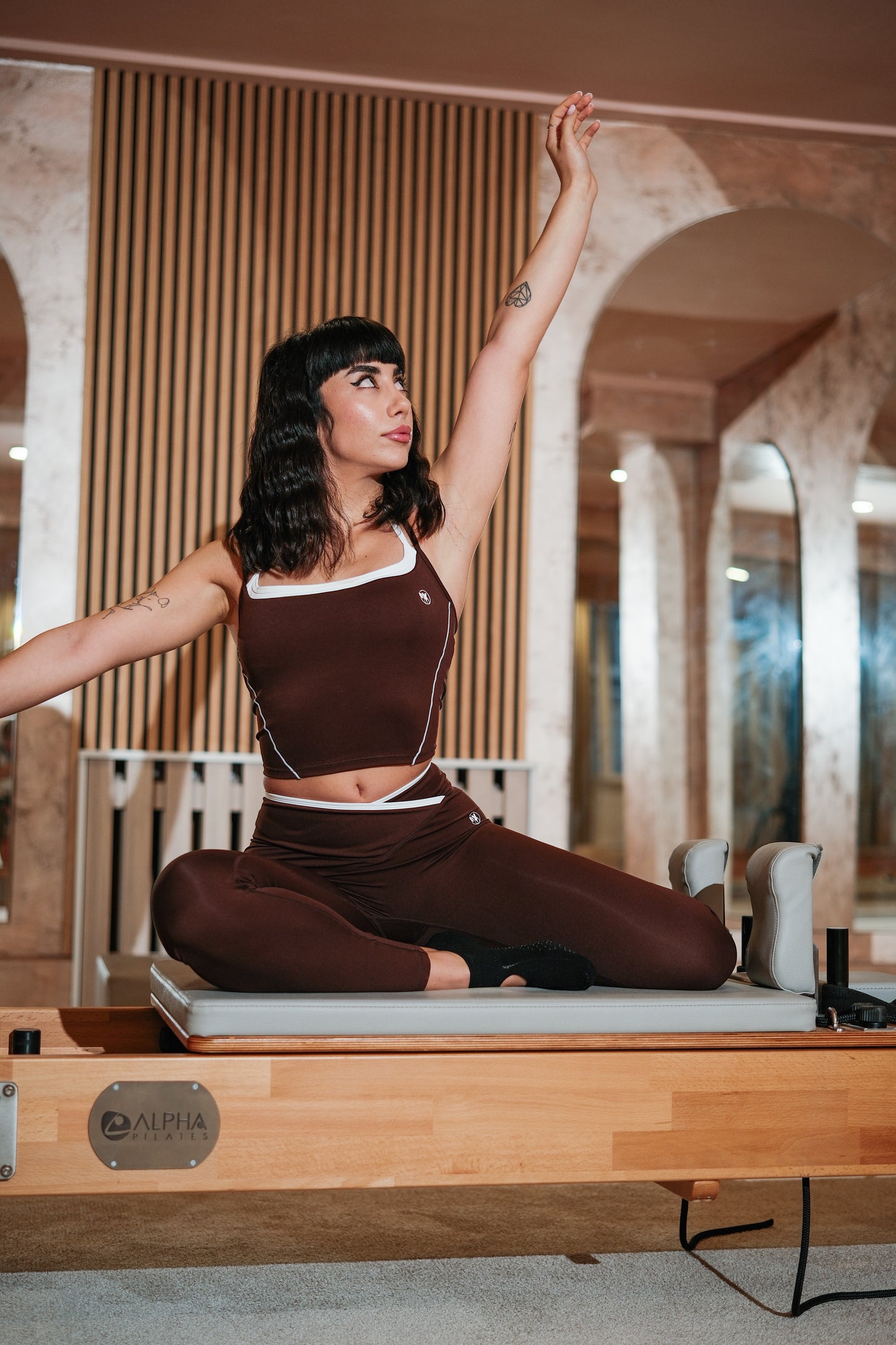 Cross V-Shape Leggings